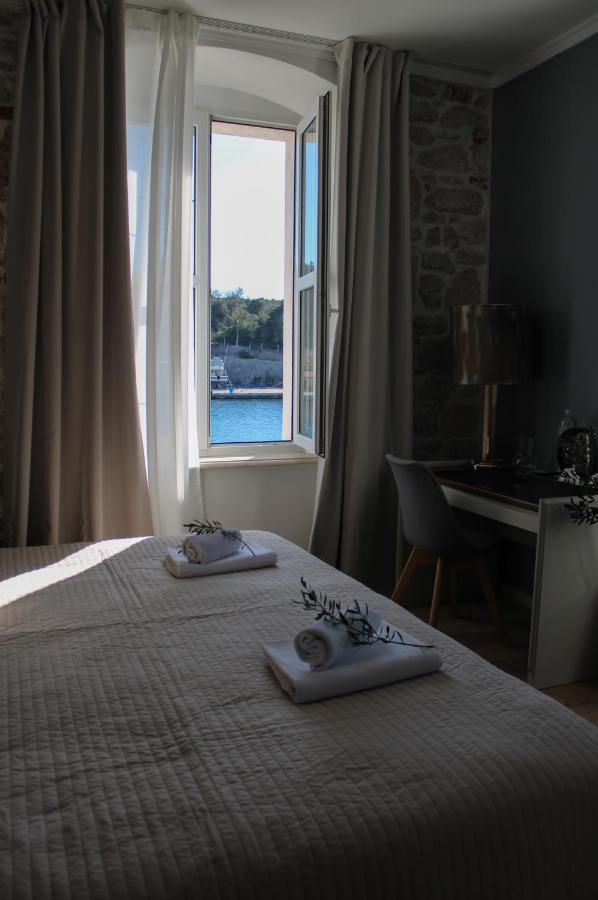 Olife Guesthouse Milna  Exterior photo