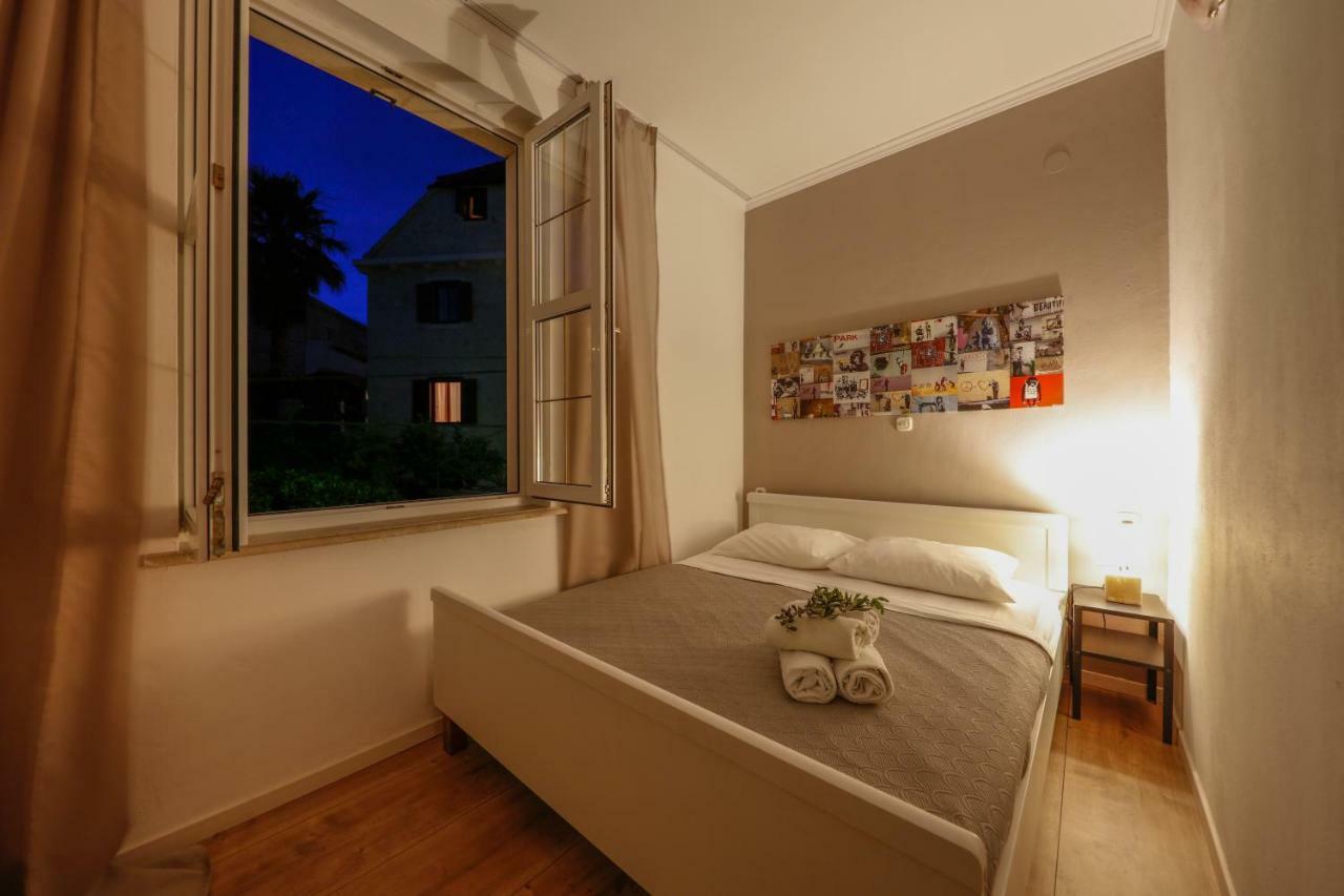 Olife Guesthouse Milna  Exterior photo